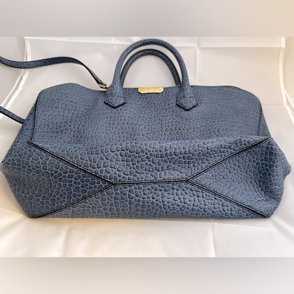 Burberry | Dewsbury Blue Leather Tote Bag - Picture 13 of 16